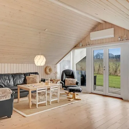 Arold - 600m To The Fjord By Interhome Feriehus